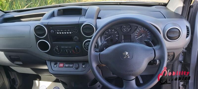PEUGEOT PARTNER