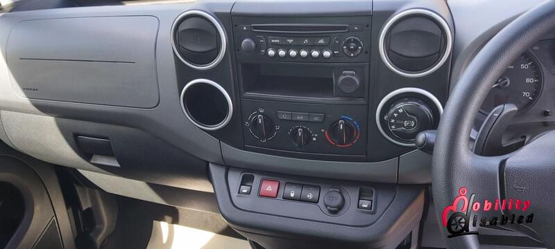 PEUGEOT PARTNER